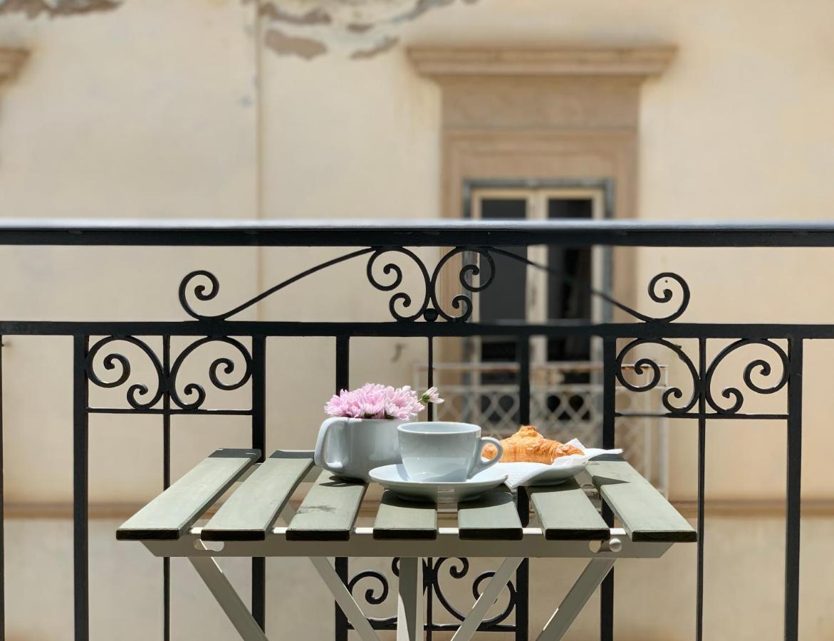 Re Sale Boutique Hotel Trapani Exterior photo